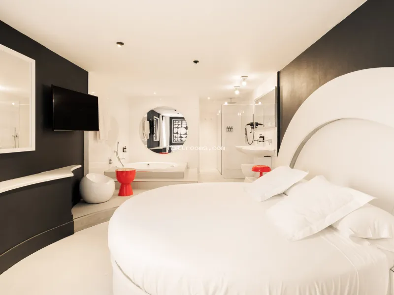 Gran Suite con Bañera de hidromasaje con Jacuzzi privado en La França Travellers