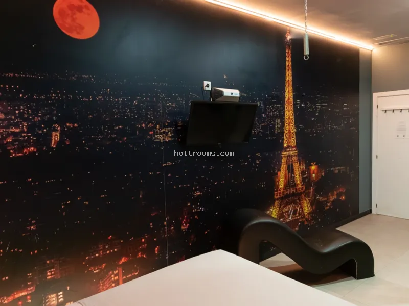 Habitación París con Jacuzzi privado en Rooms Madrid Bernabeu 