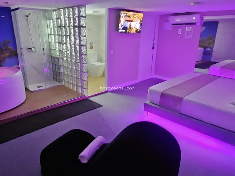 Habitación Mallorca con Jacuzzi privado en Rooms Luxury Madrid