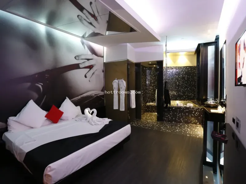 Suite Master con Jacuzzi privado en Loob Madrid 