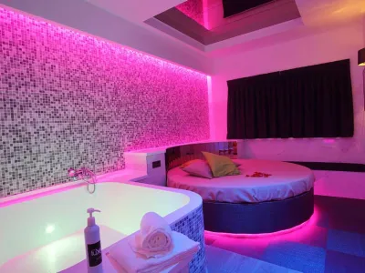 Classic Jacuzzi Madrid con Jacuzzi privado en Luxtal Balboa