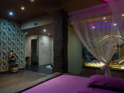 Junior Suite Balinesa con Jacuzzi privado en Motel Venus Madrid Sur